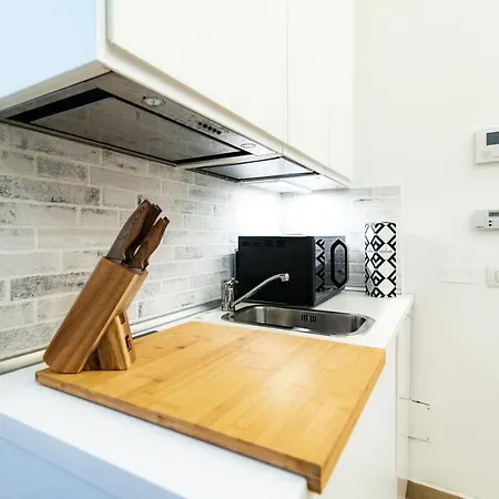 Urban Flat Via Diaz 105 Como