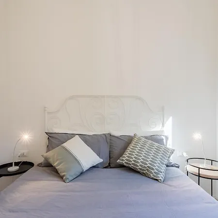 Apartment Lovely Corner In The Heart Of The By Rent Como