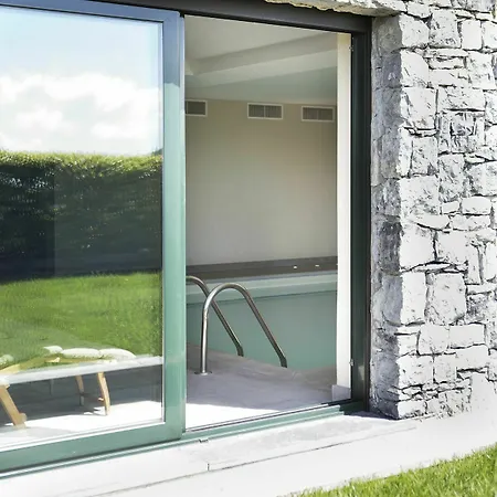 Apartment House: Luxury With Private Pool And Garden *