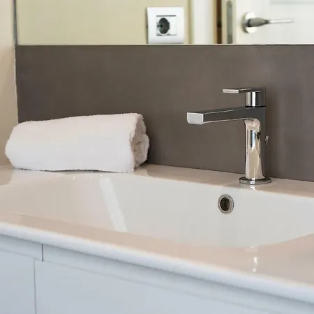 Apartment Joivy Elegant 1br Flat Near Centre *
