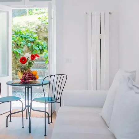 Alex Apartment *