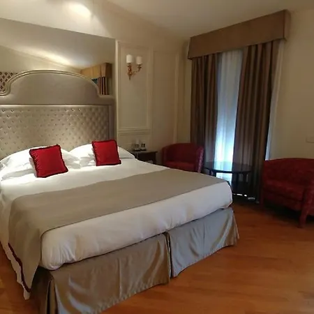 Flori 4*
