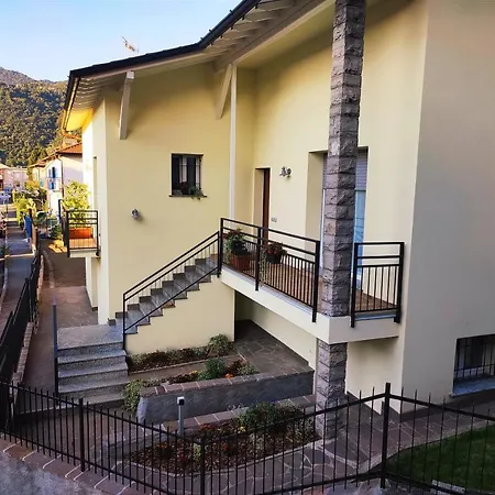 Lora Giusta * Como