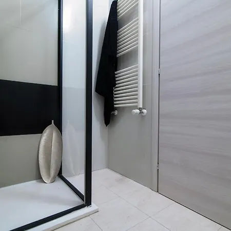 Spacious Joivy Apt In Stunning