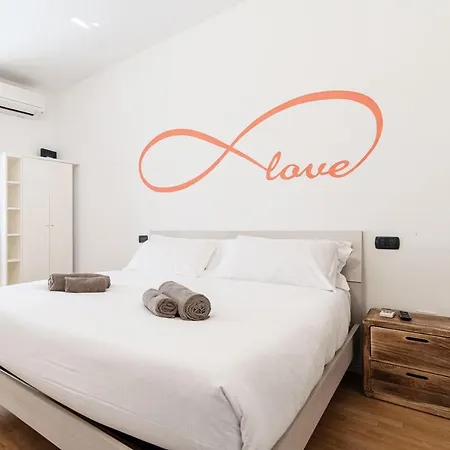 Orange - The House Of Travelers Apartment