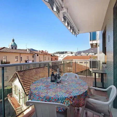 House Of Roses Con Vista Duomo Ferienhaus Como