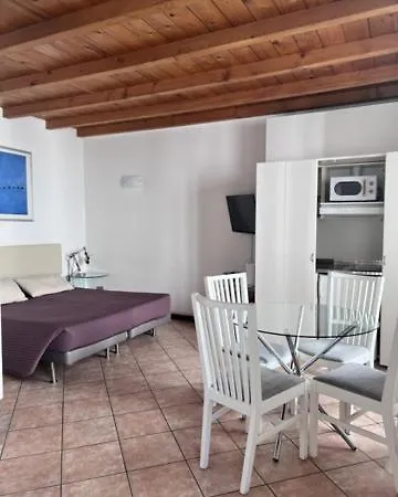 Aparthotel Diaz Como