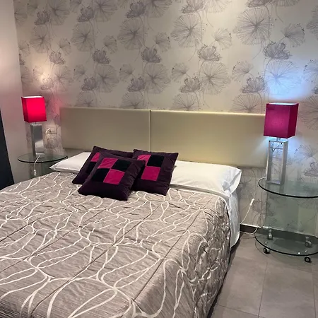 Diaz Aparthotel Como