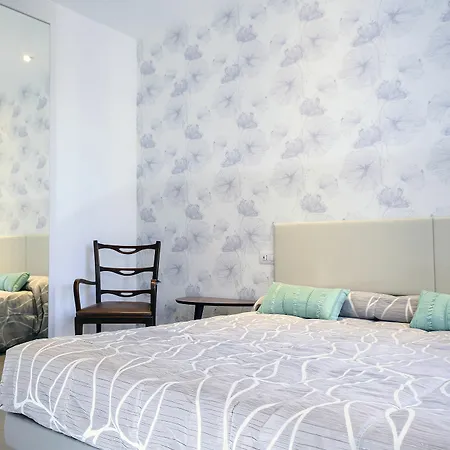 Diaz Aparthotel 2*