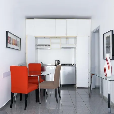 Diaz Aparthotel 2*