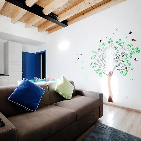 Gasthof Spazio 77 - The House Of Travelers Como