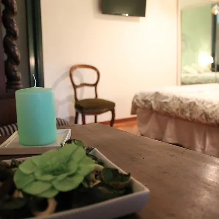 Le Camelie Couette-café
