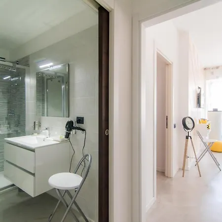 Ng - Downtown Apartment