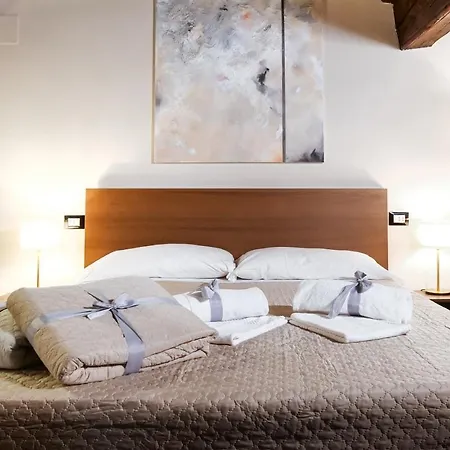 Casa Del Pittore - Elegante Del 1200 - Centro Storico Apartment *