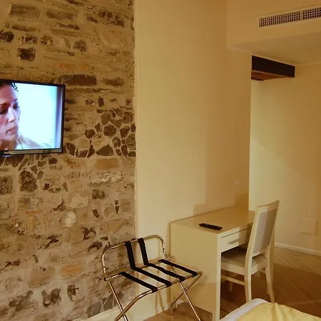 La Corte Fiorita 2*