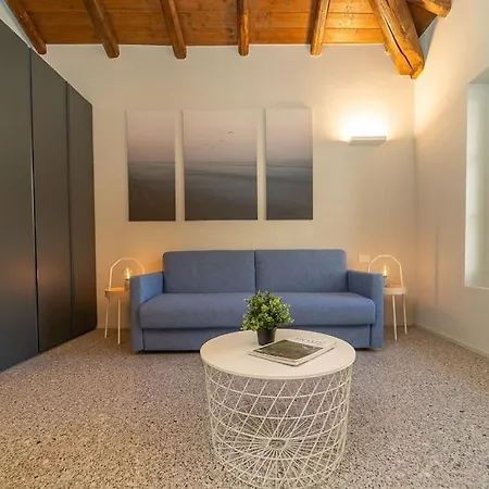 Moderno A 200 Metri Dal Duomo Căn hộ *