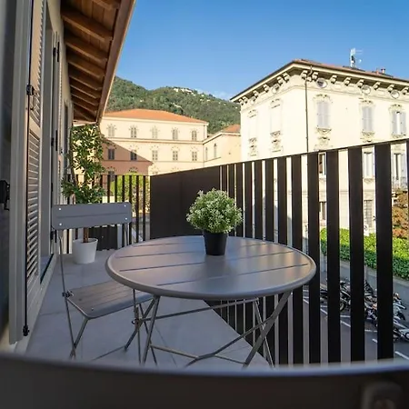 Moderno A 200 Metri Dal Duomo Căn hộ *
