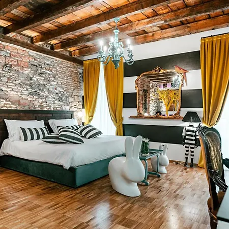 Aurum - Luxury
