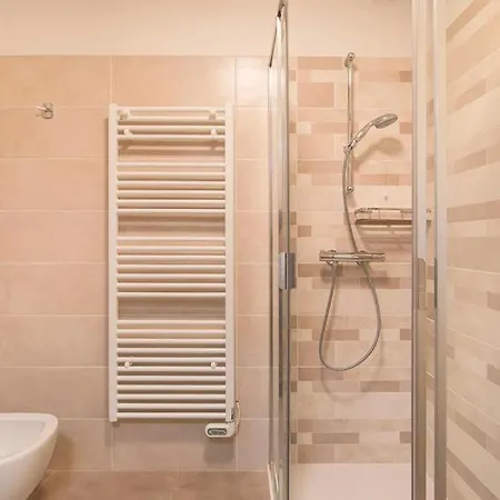 Bilocale In Via Bellinzona Appartement Côme