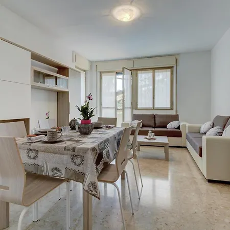 Lario Promenade Apartamento *